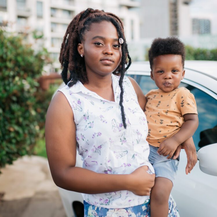 family-charging-their-electric-car-2